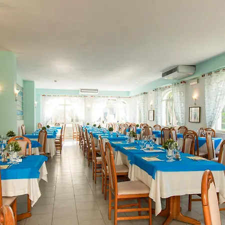 Victoria Park Hotel 3*