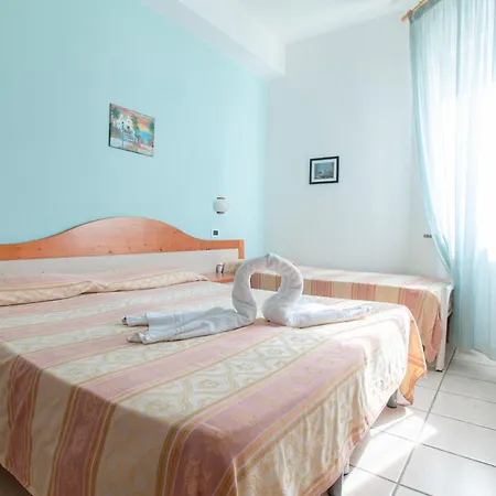 Victoria Park Hotel 3*