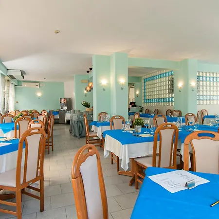 Victoria Park Hotel 3*